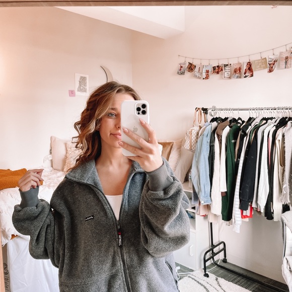 Eddie Bauer Gray Cozy Zip Up Fleece!! - Picture 7 of 10